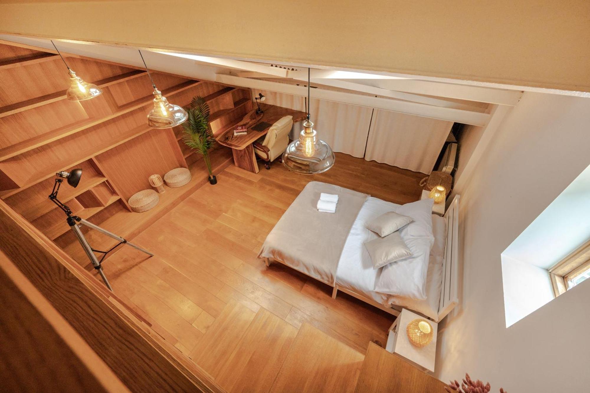 Stunning Duplex In Apartamento